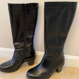 DANSKO black leather boots, size EU 39 (US 8.5). 2” heel.